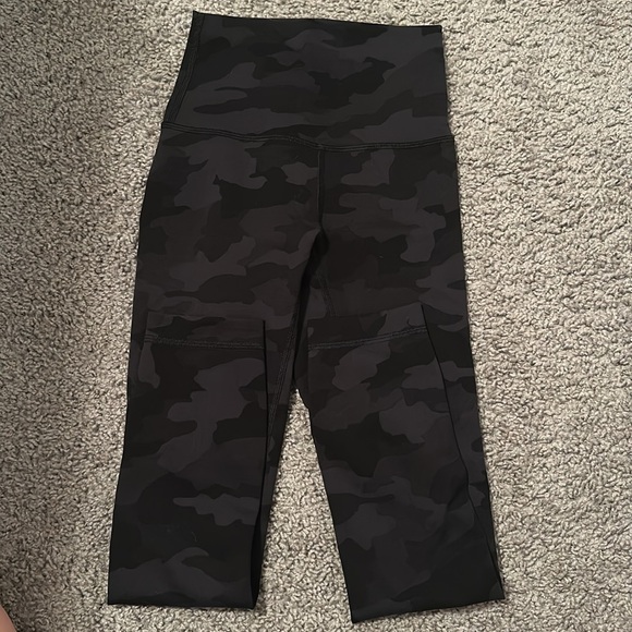 NWOT Lululemon Black Camo Wunder Train Leggings - Picture 3 of 4